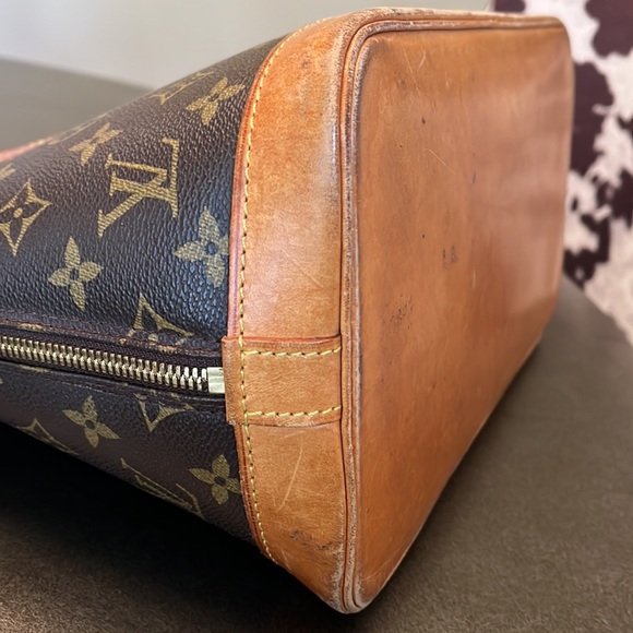 Louis Vuitton Alma **AUTHENTIC** - Picture 7 of 13